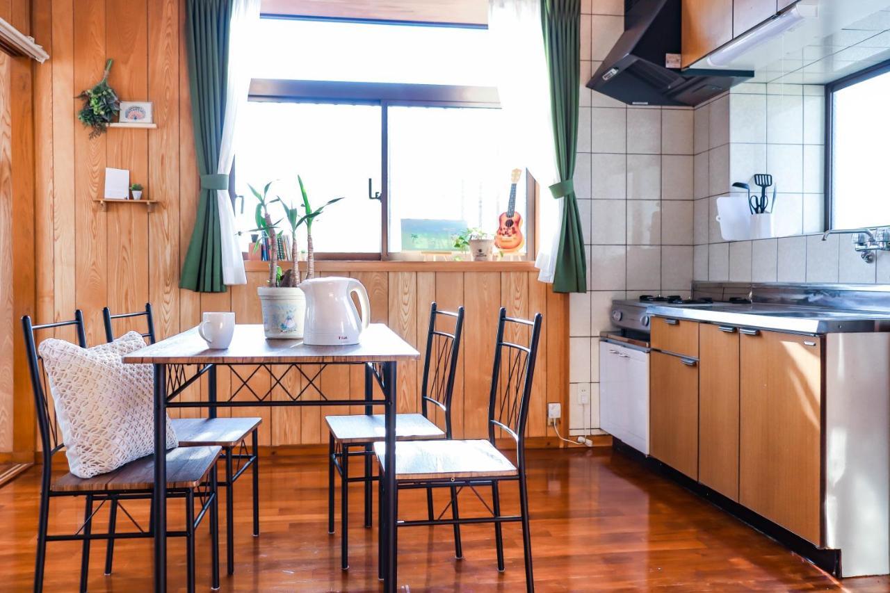 Condominium Hotel Mihama Upi Chatan Ngoại thất bức ảnh