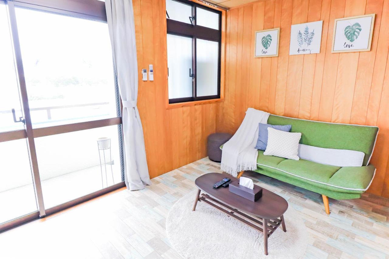 Condominium Hotel Mihama Upi Chatan Ngoại thất bức ảnh